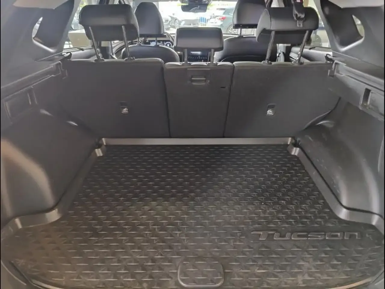 Hyundai TUCSON - 26