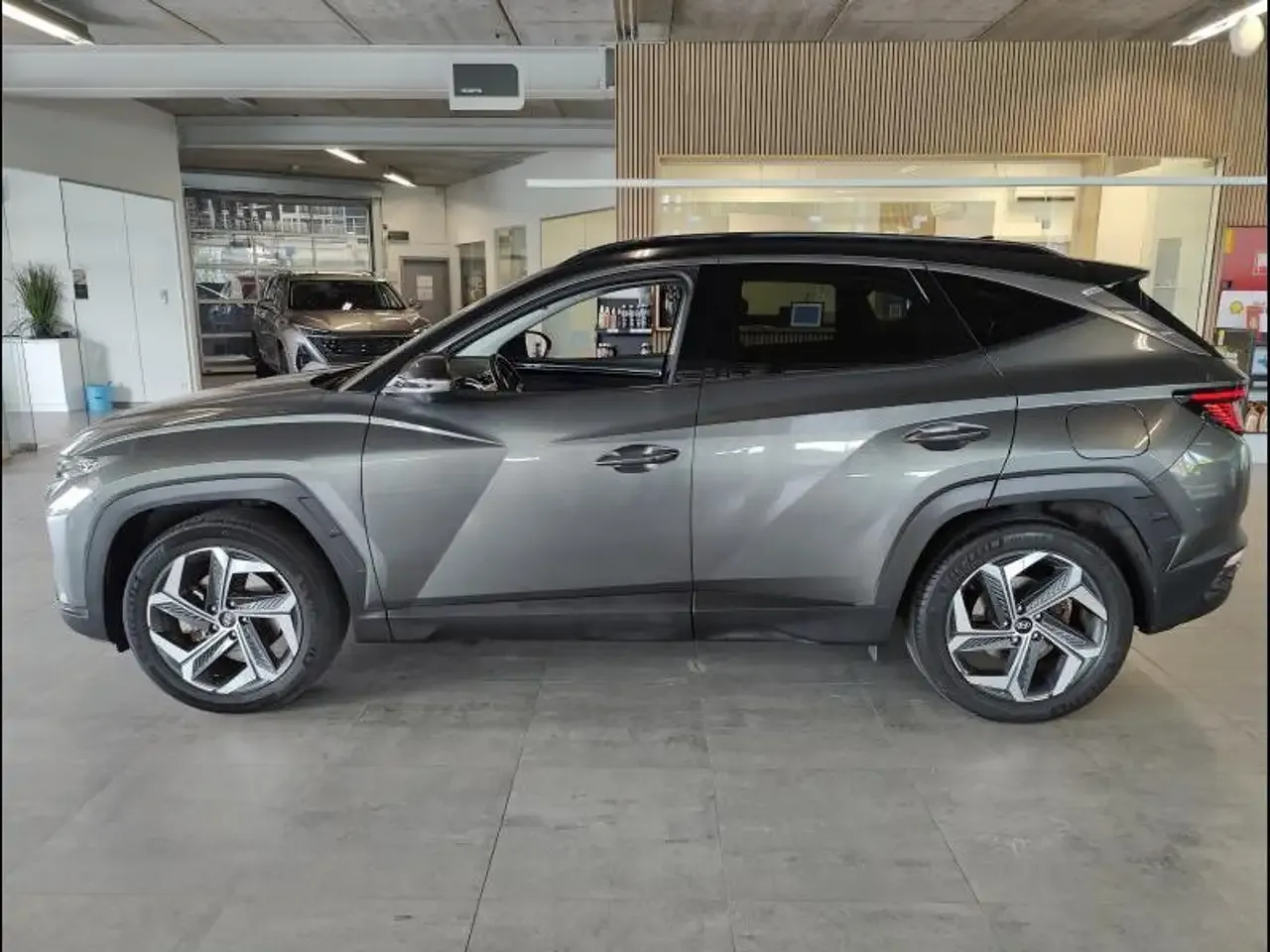 Hyundai TUCSON - 8