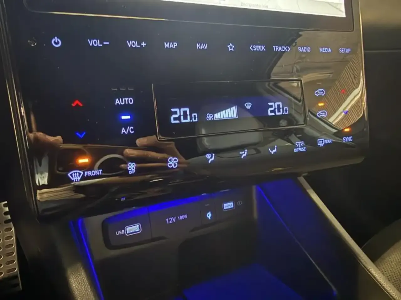 Hyundai TUCSON - 24
