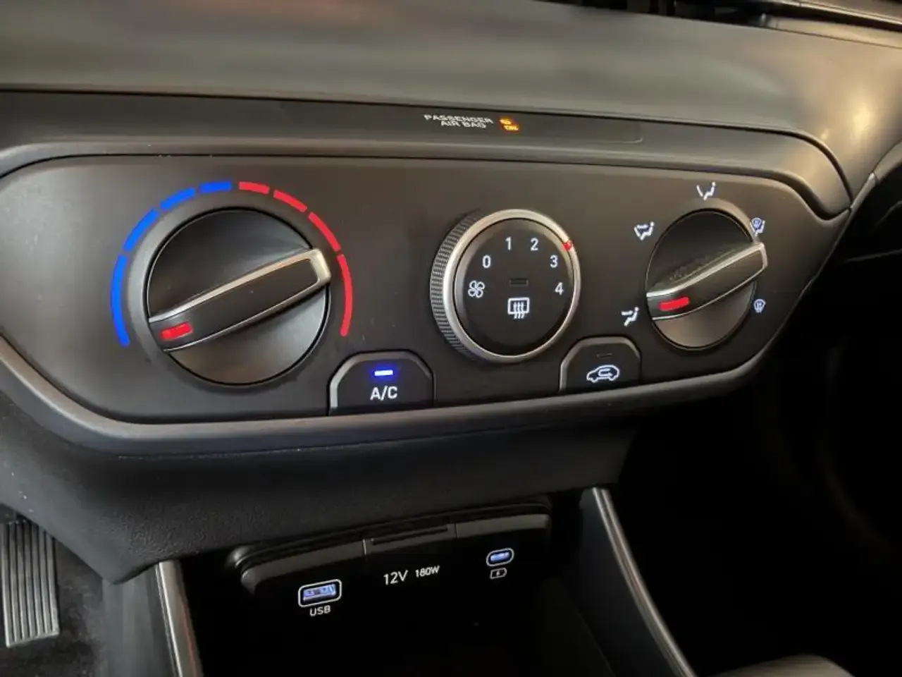 Hyundai i20 - 23