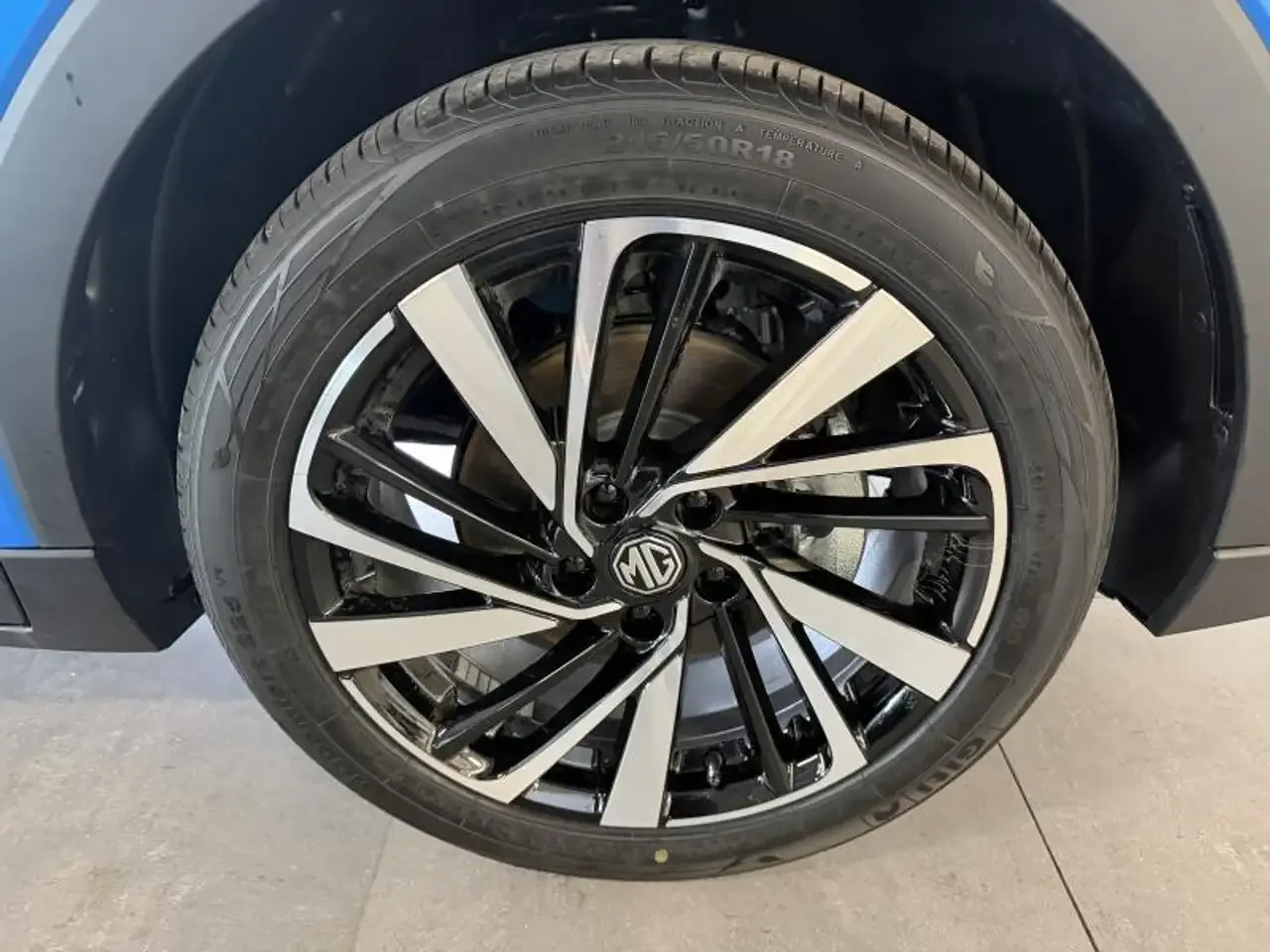 MG ZS - 9