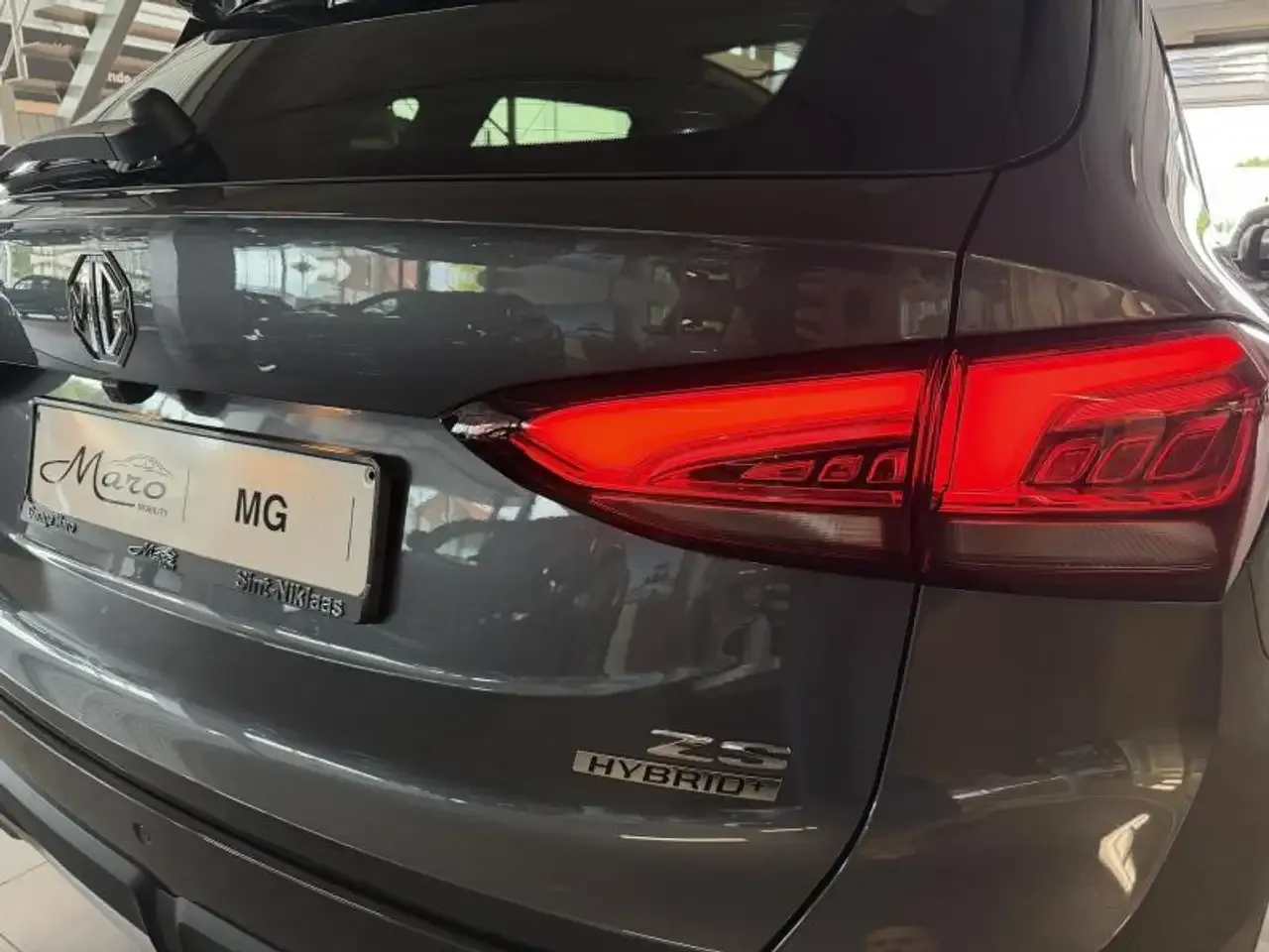 MG ZS - 19