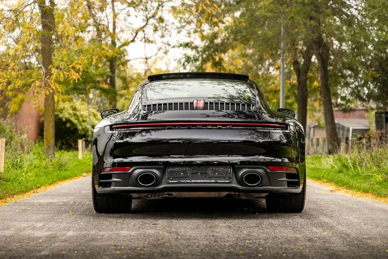 Porsche 992 - 24