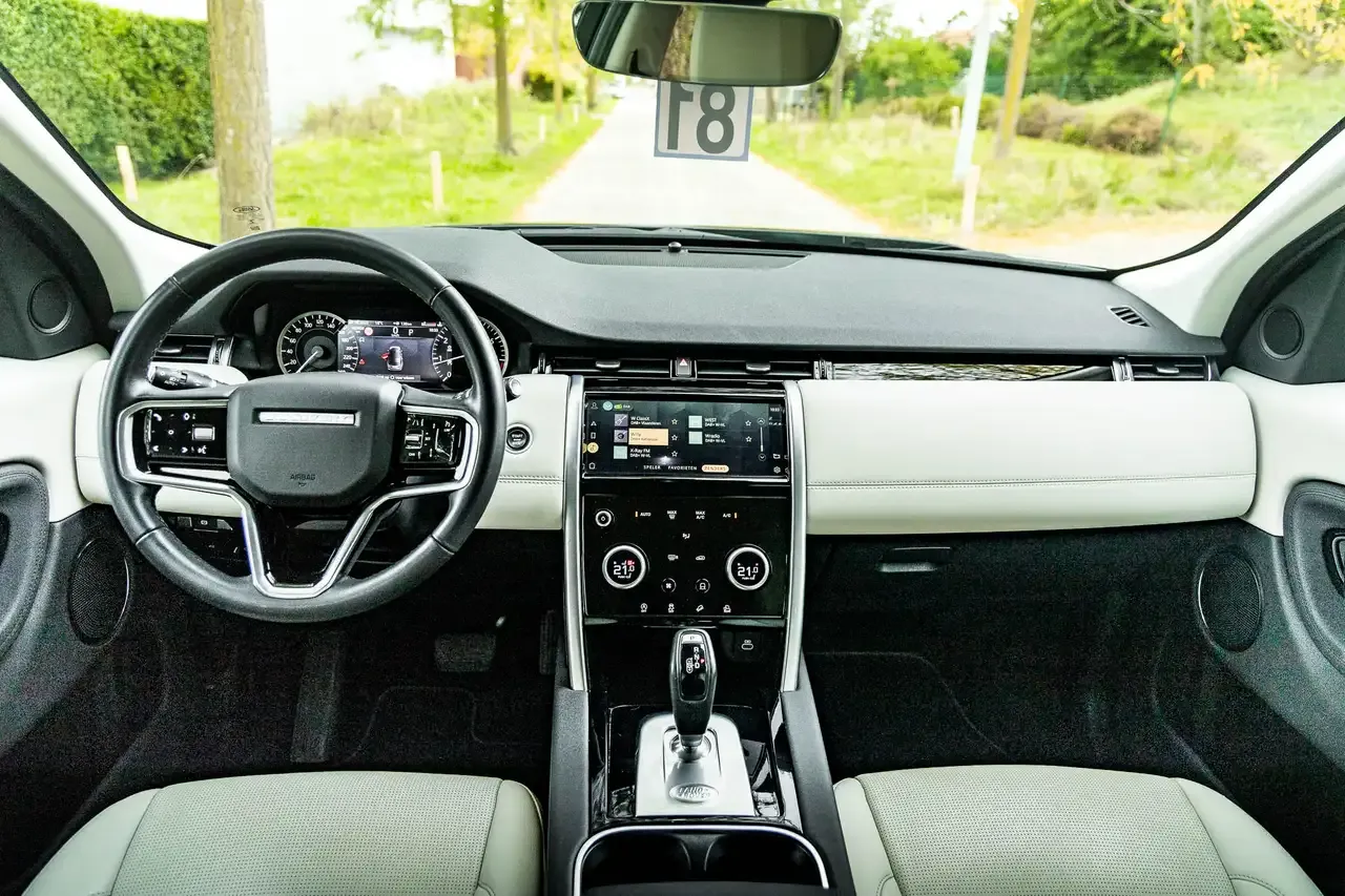 Land Rover Discovery Sport - 15