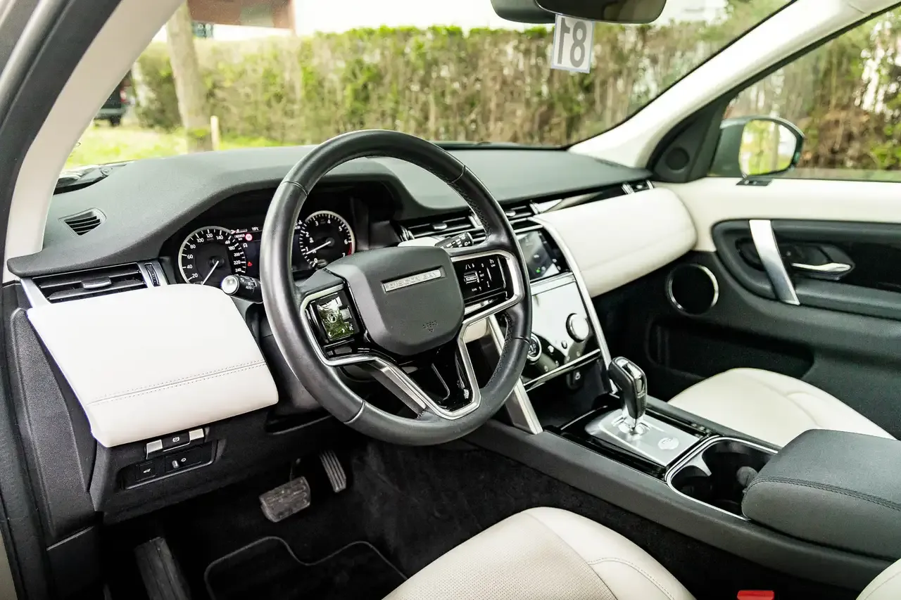 Land Rover Discovery Sport - 4