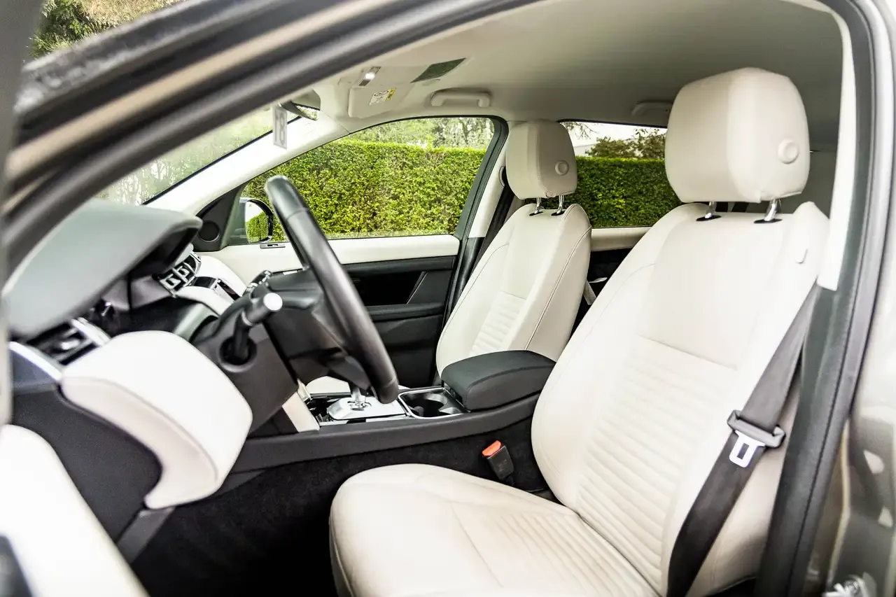 Land Rover Discovery Sport - 6