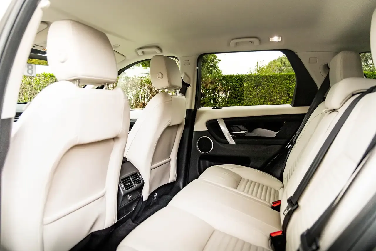 Land Rover Discovery Sport - 7