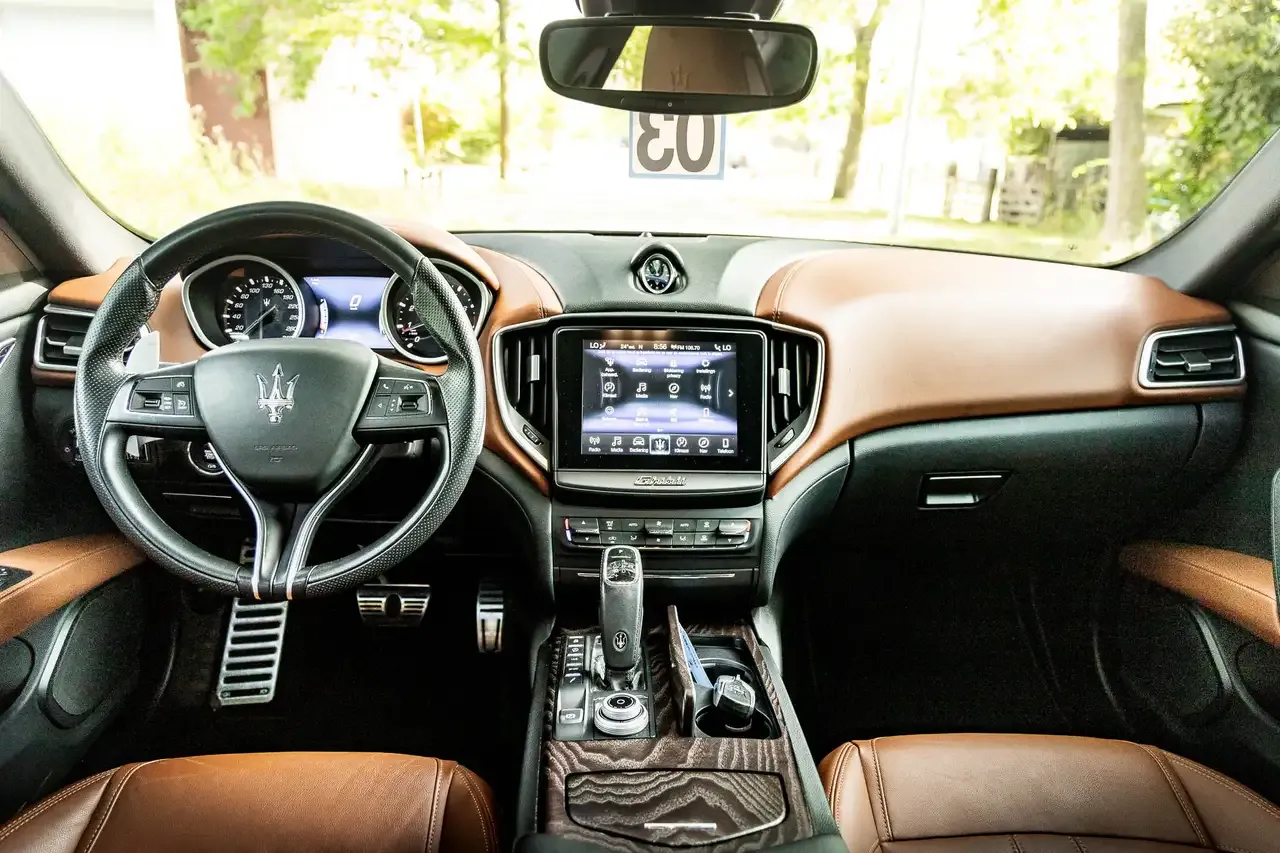 Maserati Ghibli - 16