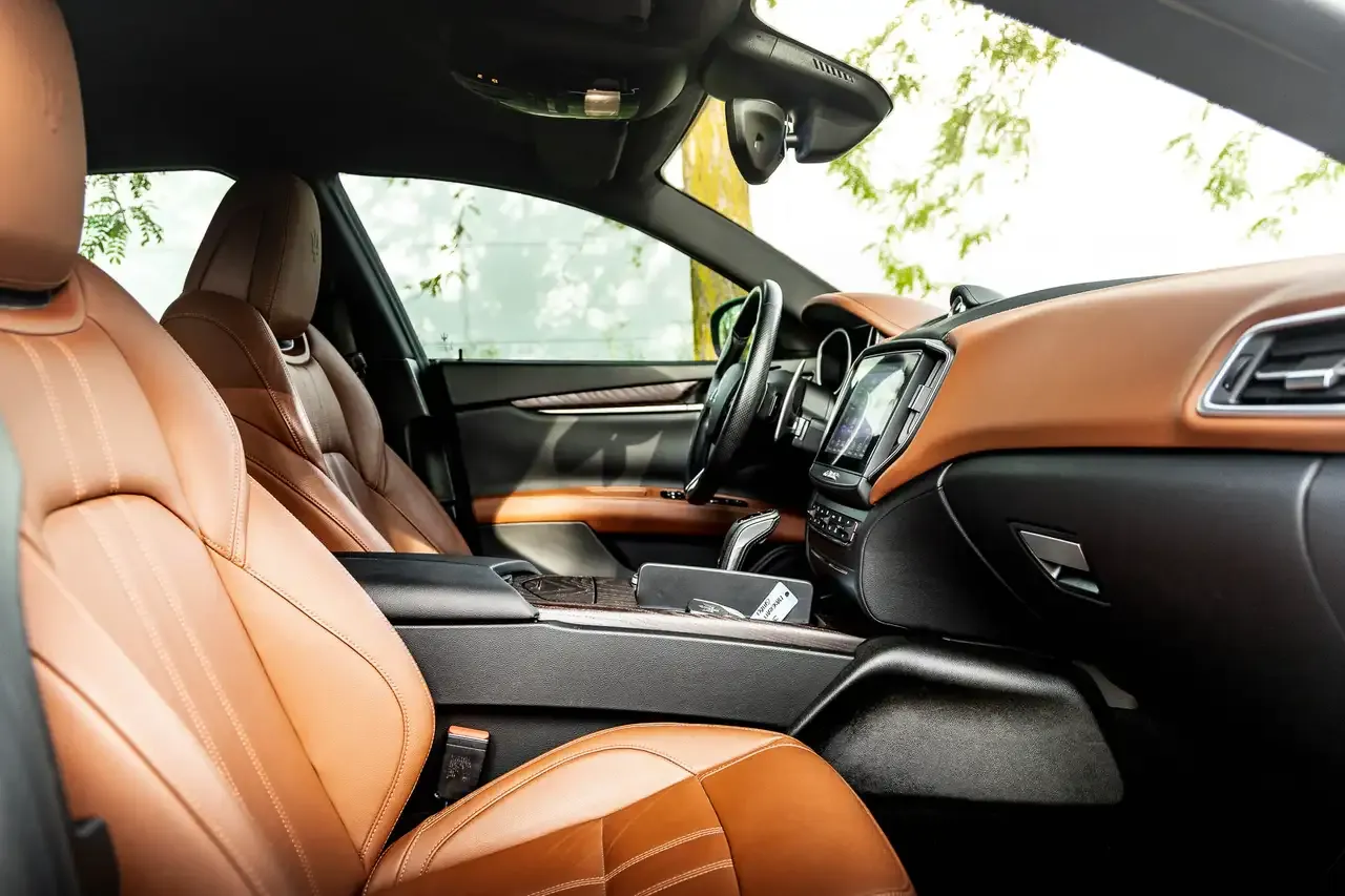 Maserati Ghibli - 20