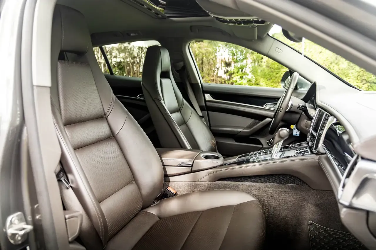 Porsche Panamera - 20
