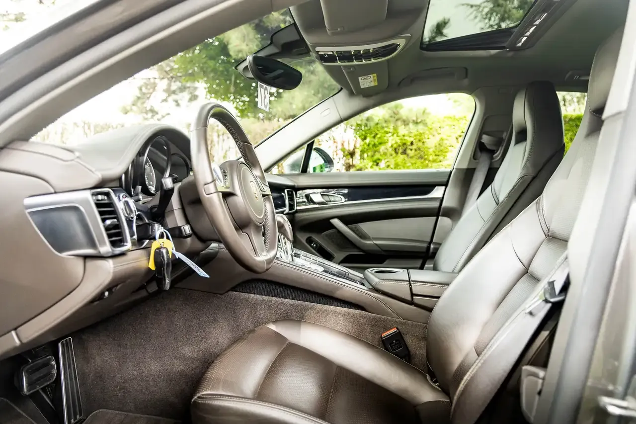 Porsche Panamera - 5
