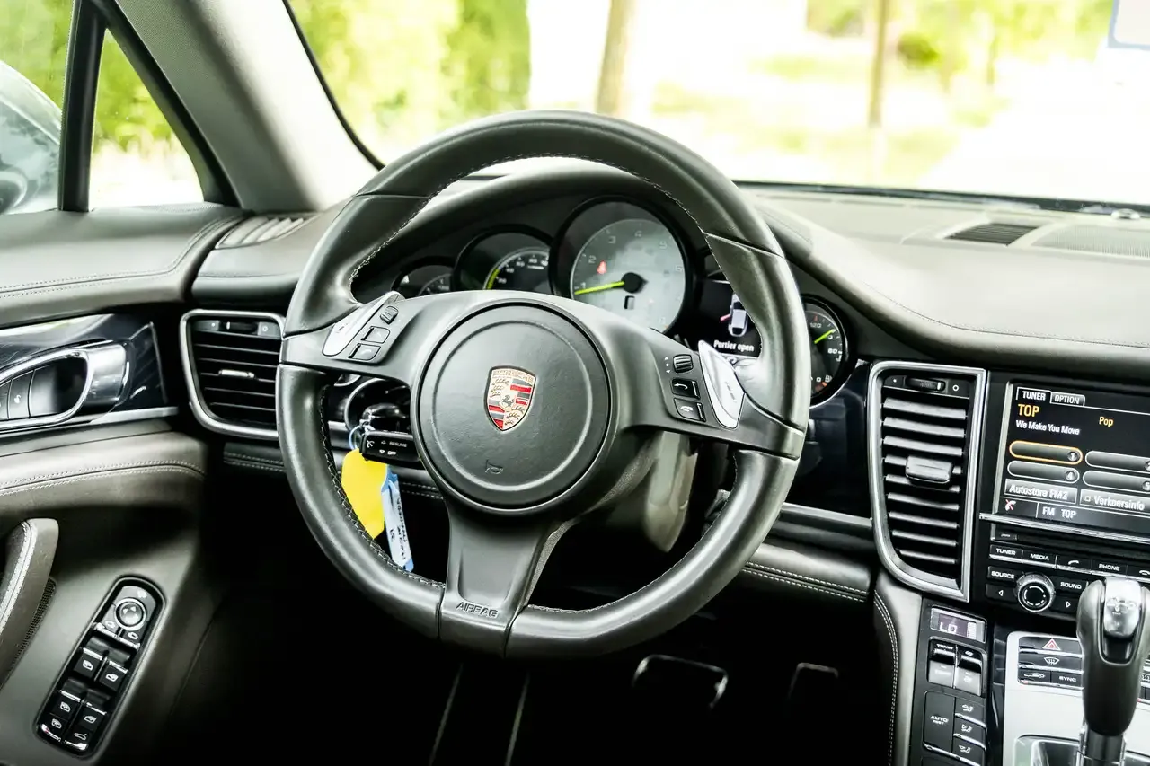Porsche Panamera - 7