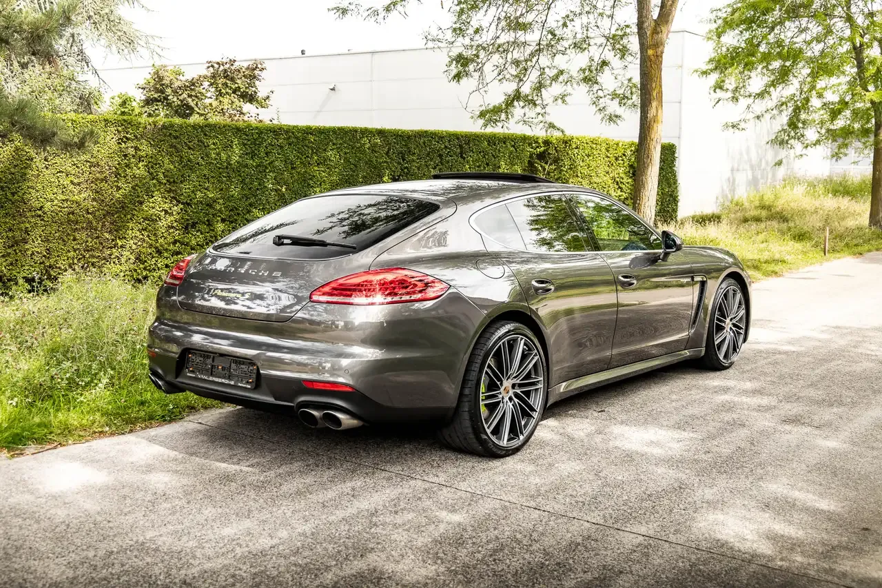 Porsche Panamera - 9