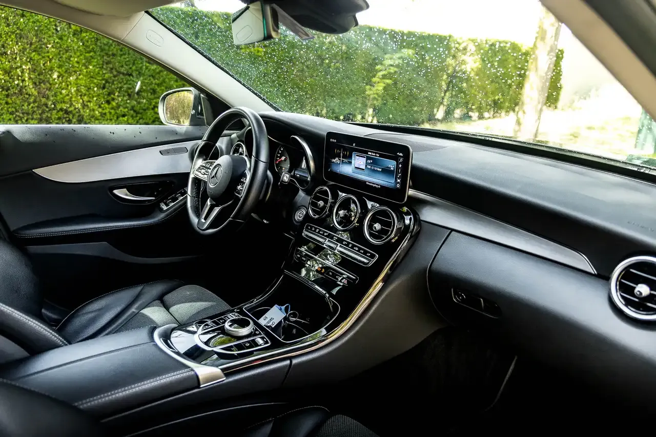 Mercedes-Benz C 300 - 16