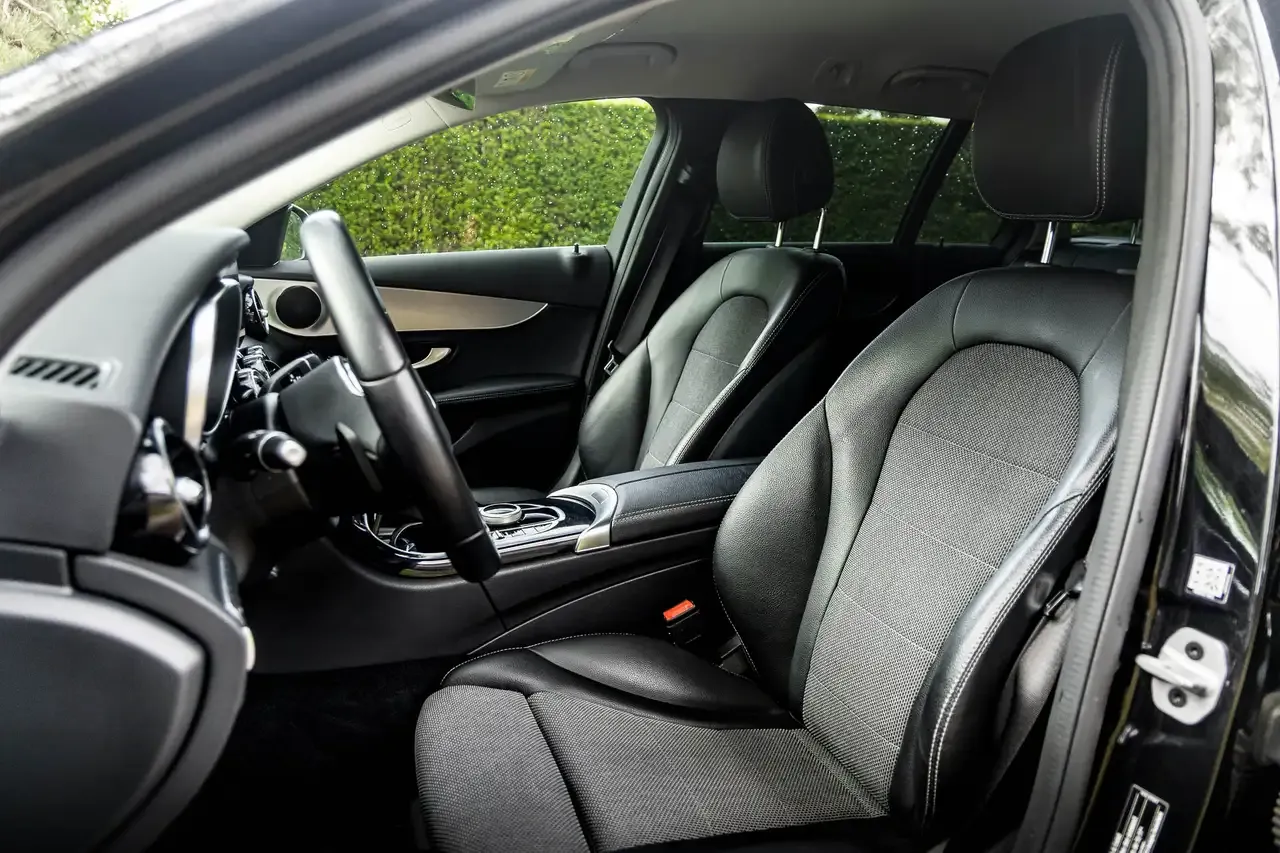 Mercedes-Benz C 300 - 6