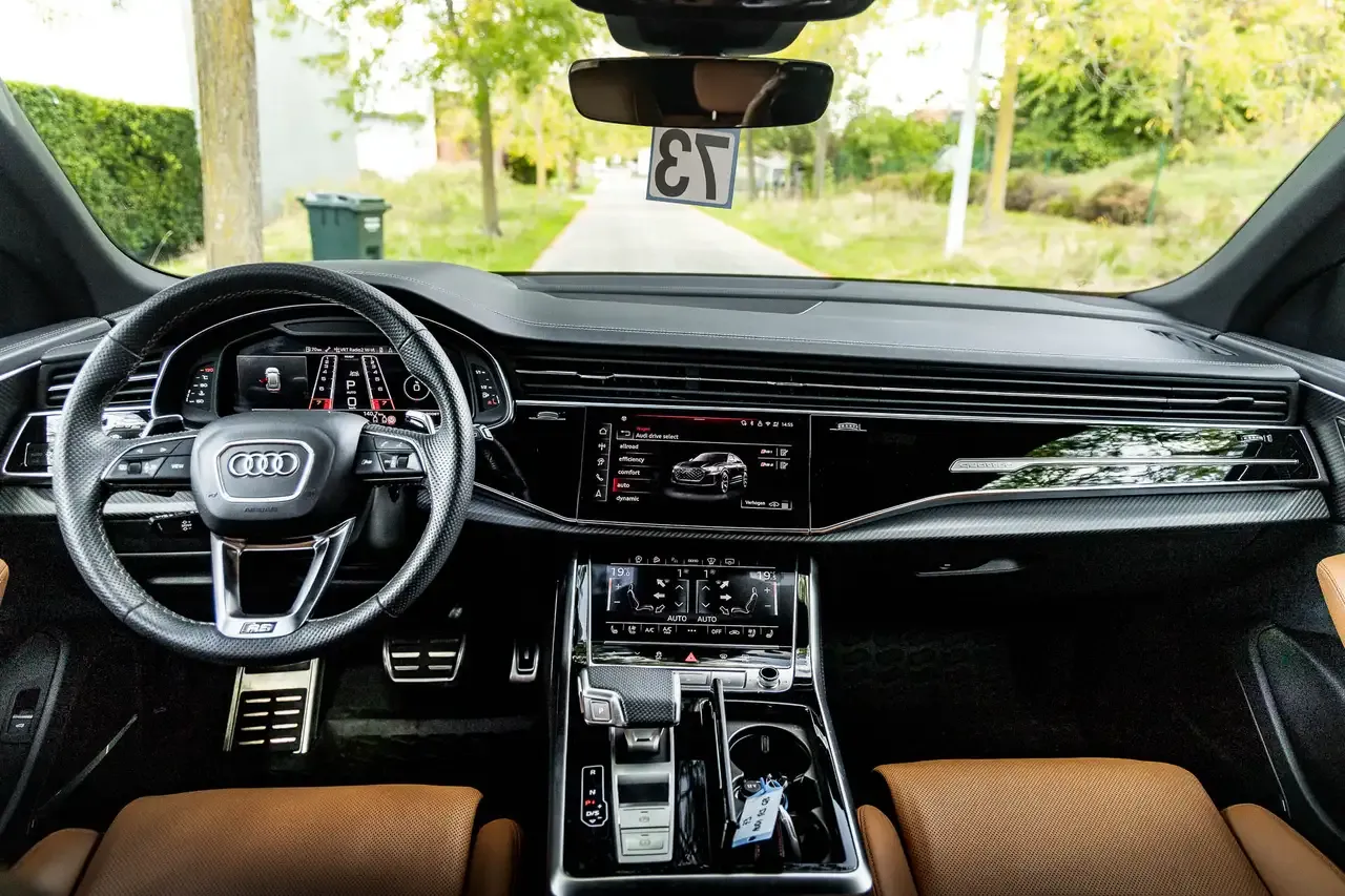 Audi RS Q8 - 17