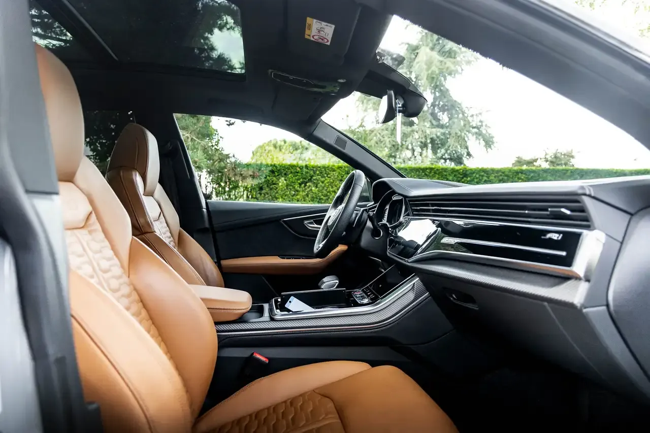 Audi RS Q8 - 23