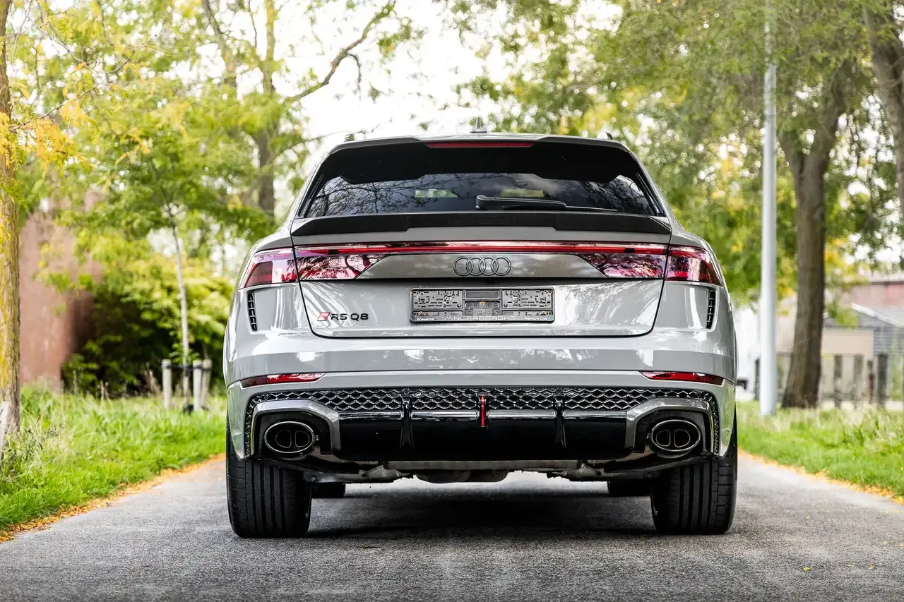 Audi RS Q8 - 25