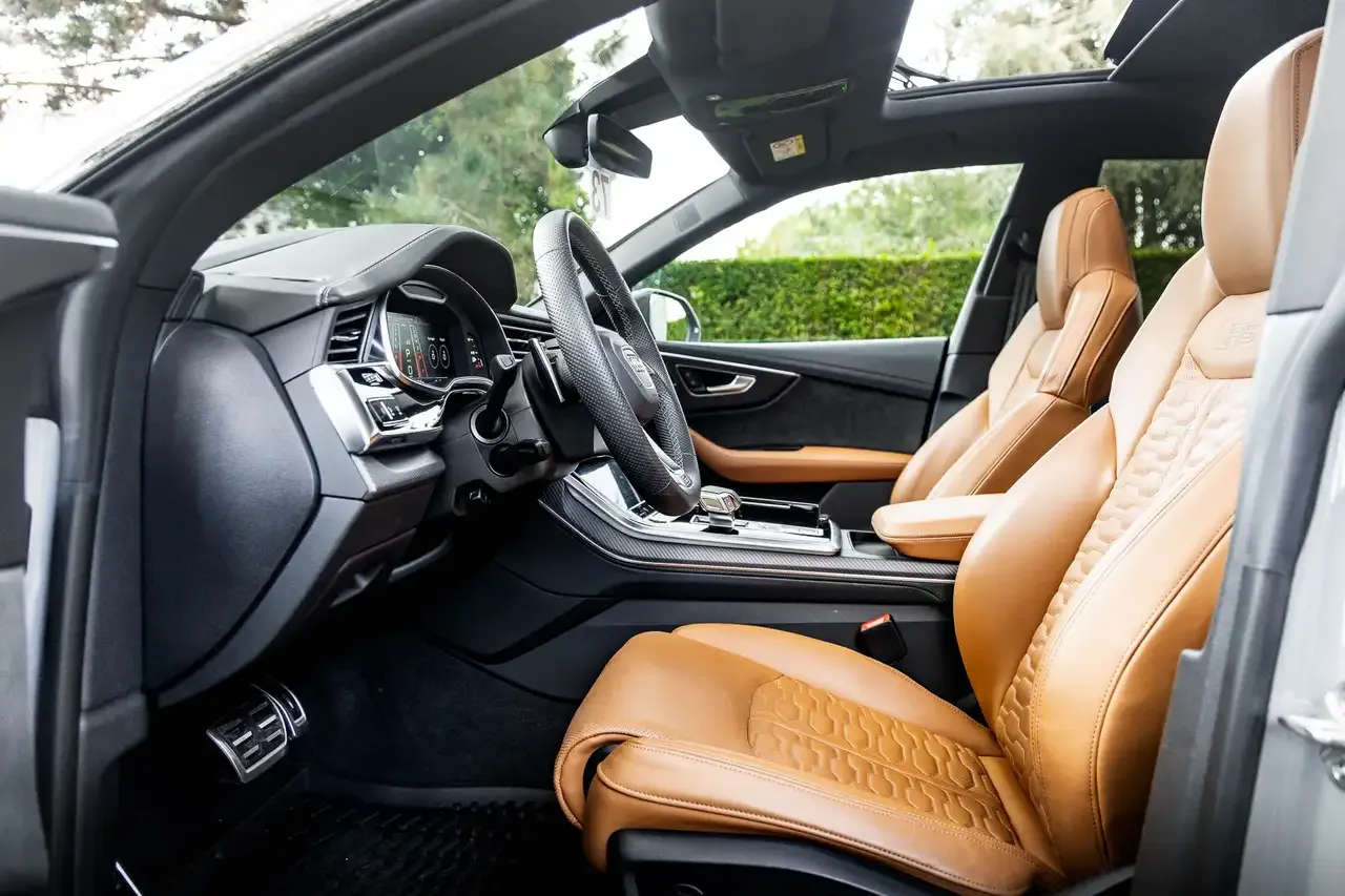 Audi RS Q8 - 5
