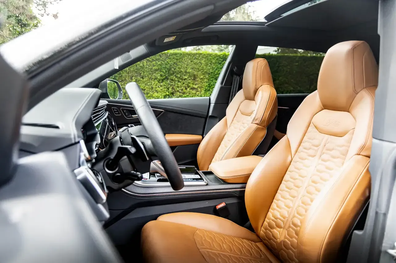 Audi RS Q8 - 6