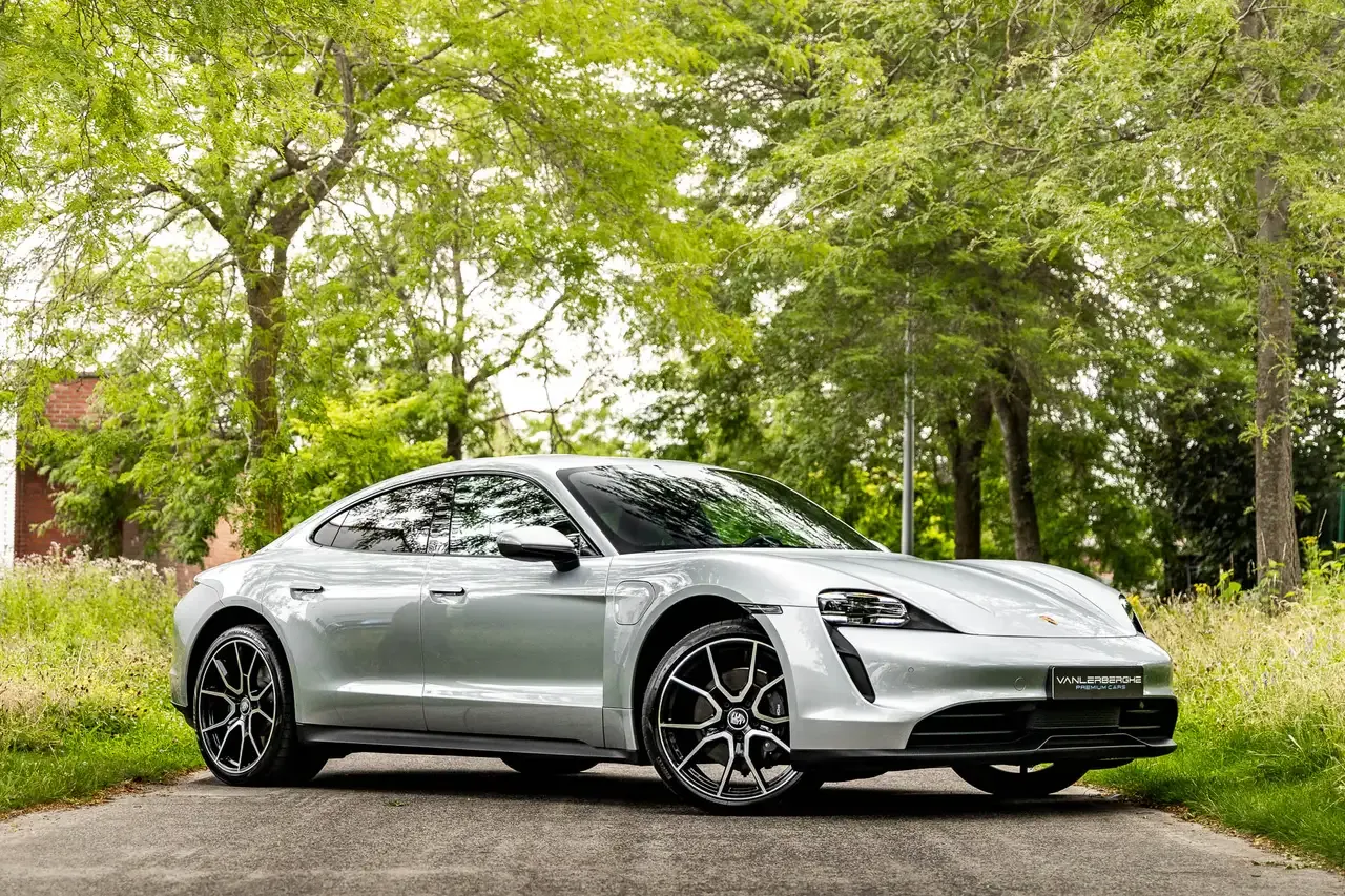 Porsche Taycan - 1