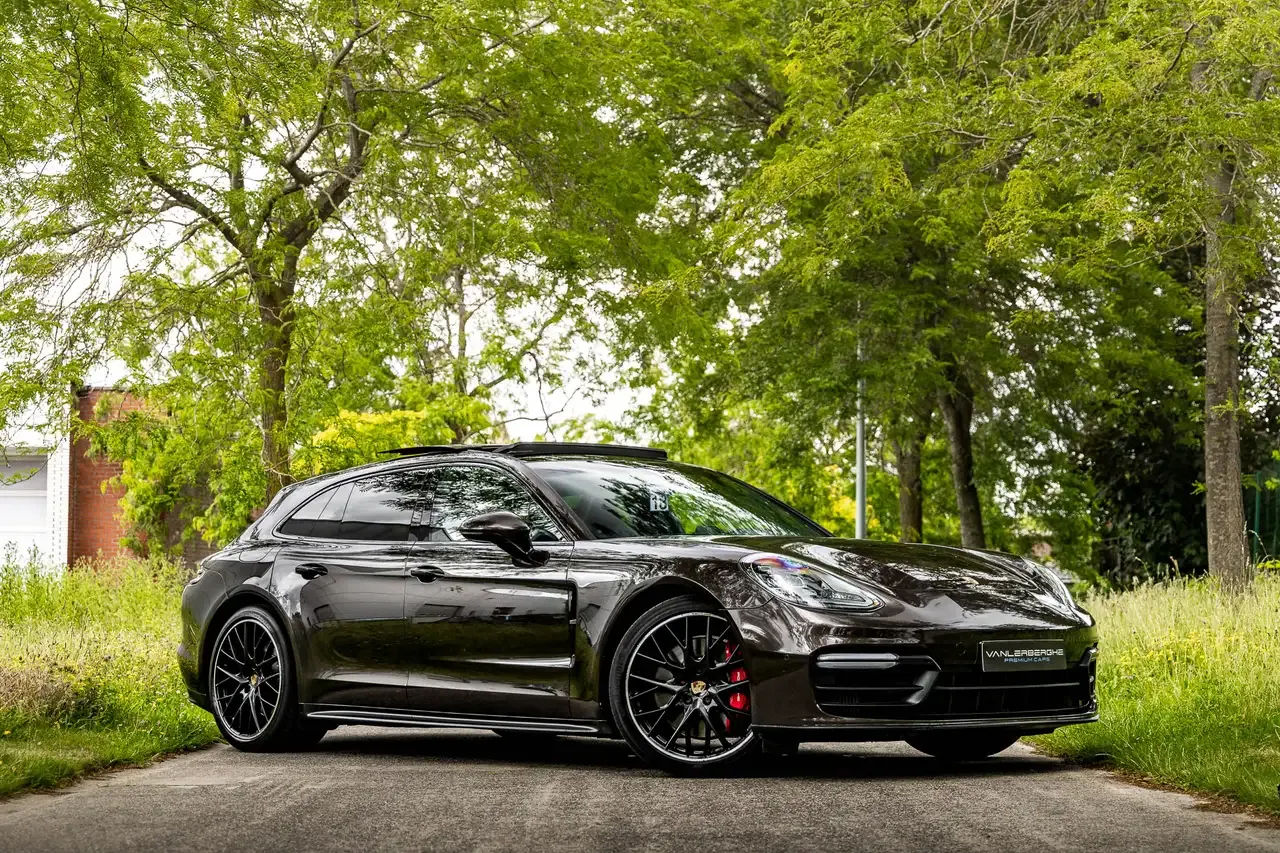 Porsche Panamera - 1