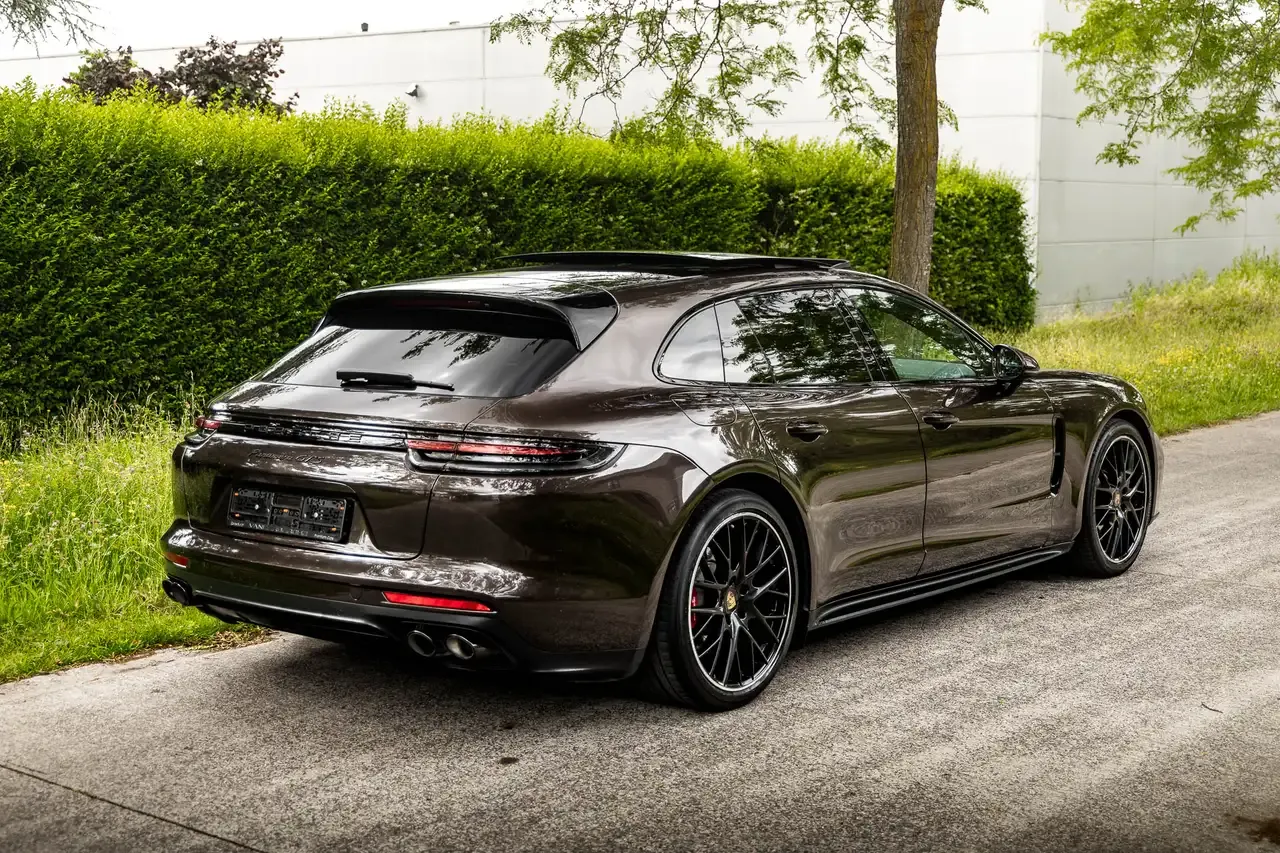 Porsche Panamera - 24
