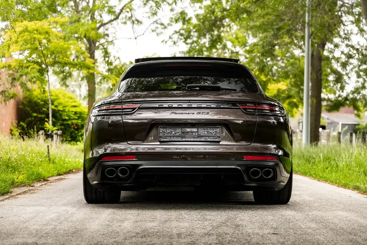 Porsche Panamera - 26
