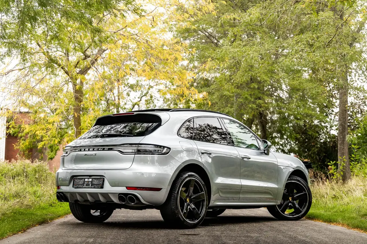 Porsche Macan - 25