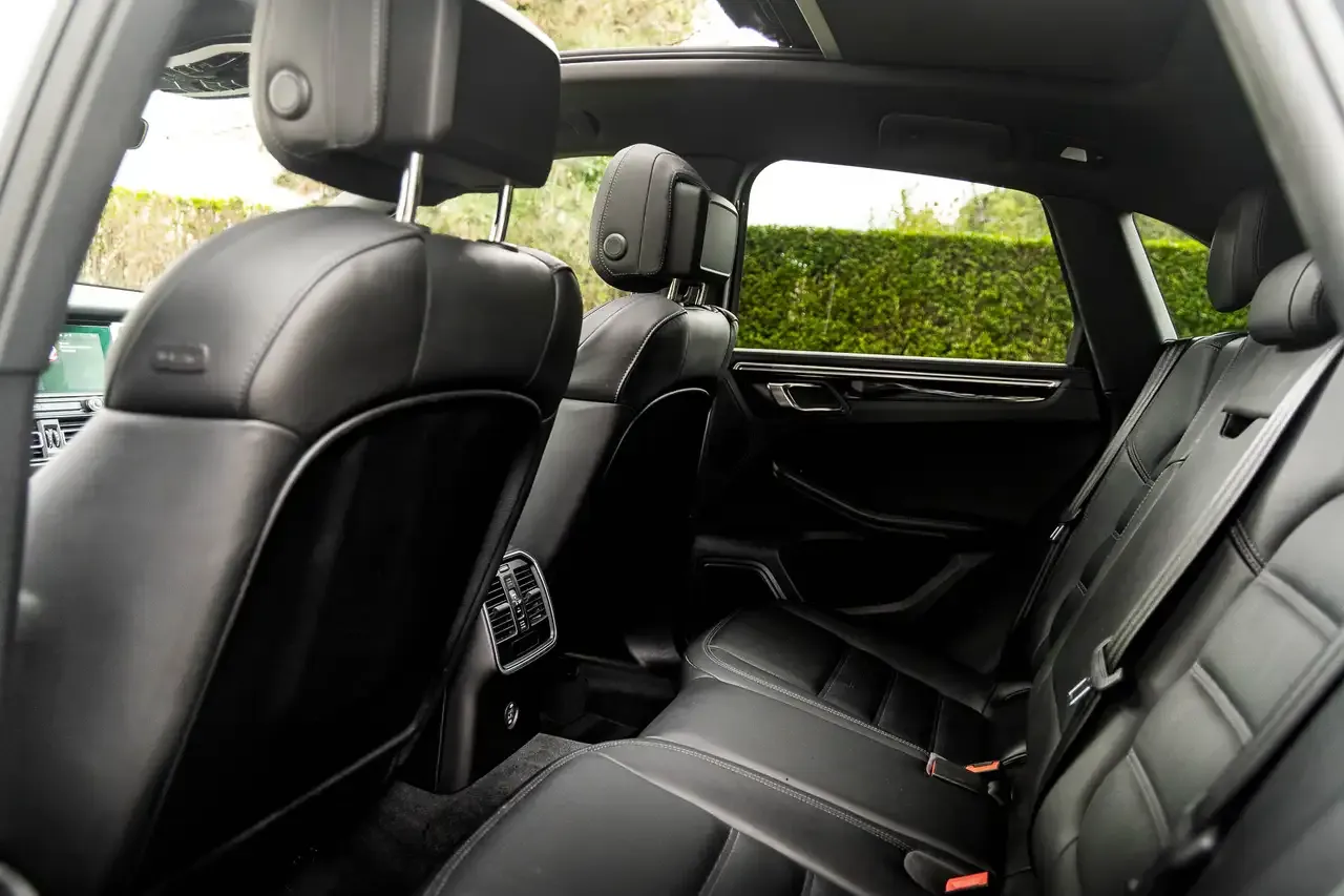 Porsche Macan - 8