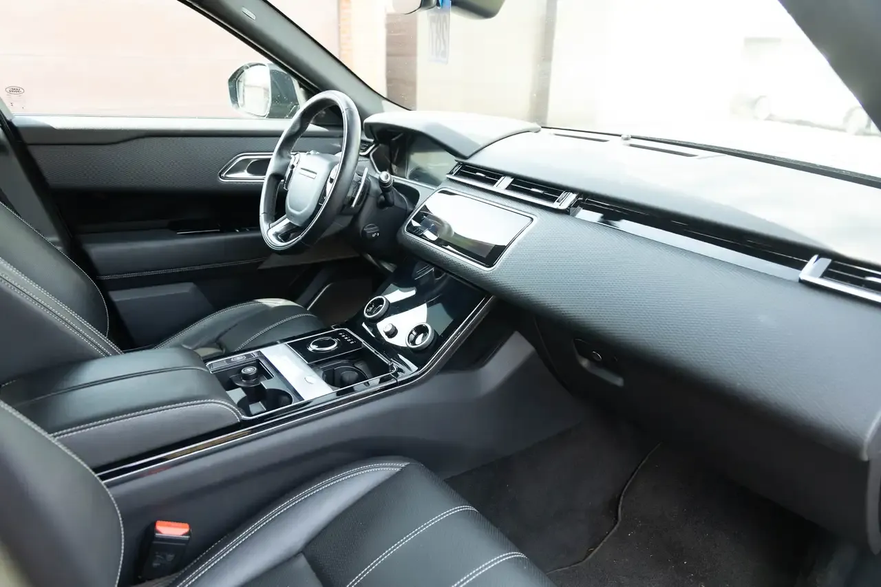 Land Rover Range Rover Velar - 13