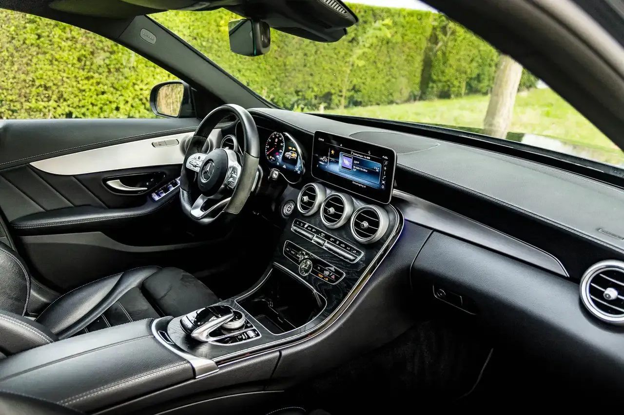 Mercedes-Benz C 300 - 18