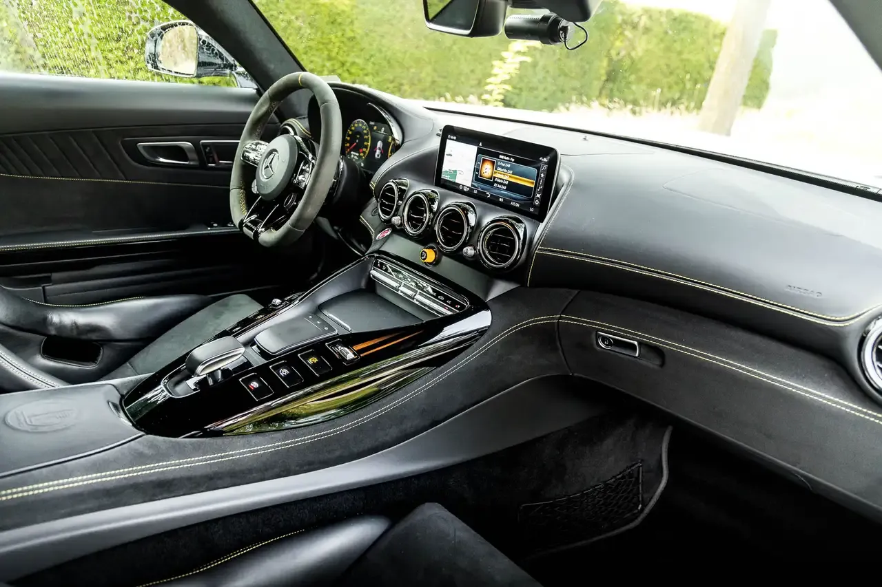 Mercedes-Benz AMG GT - 13