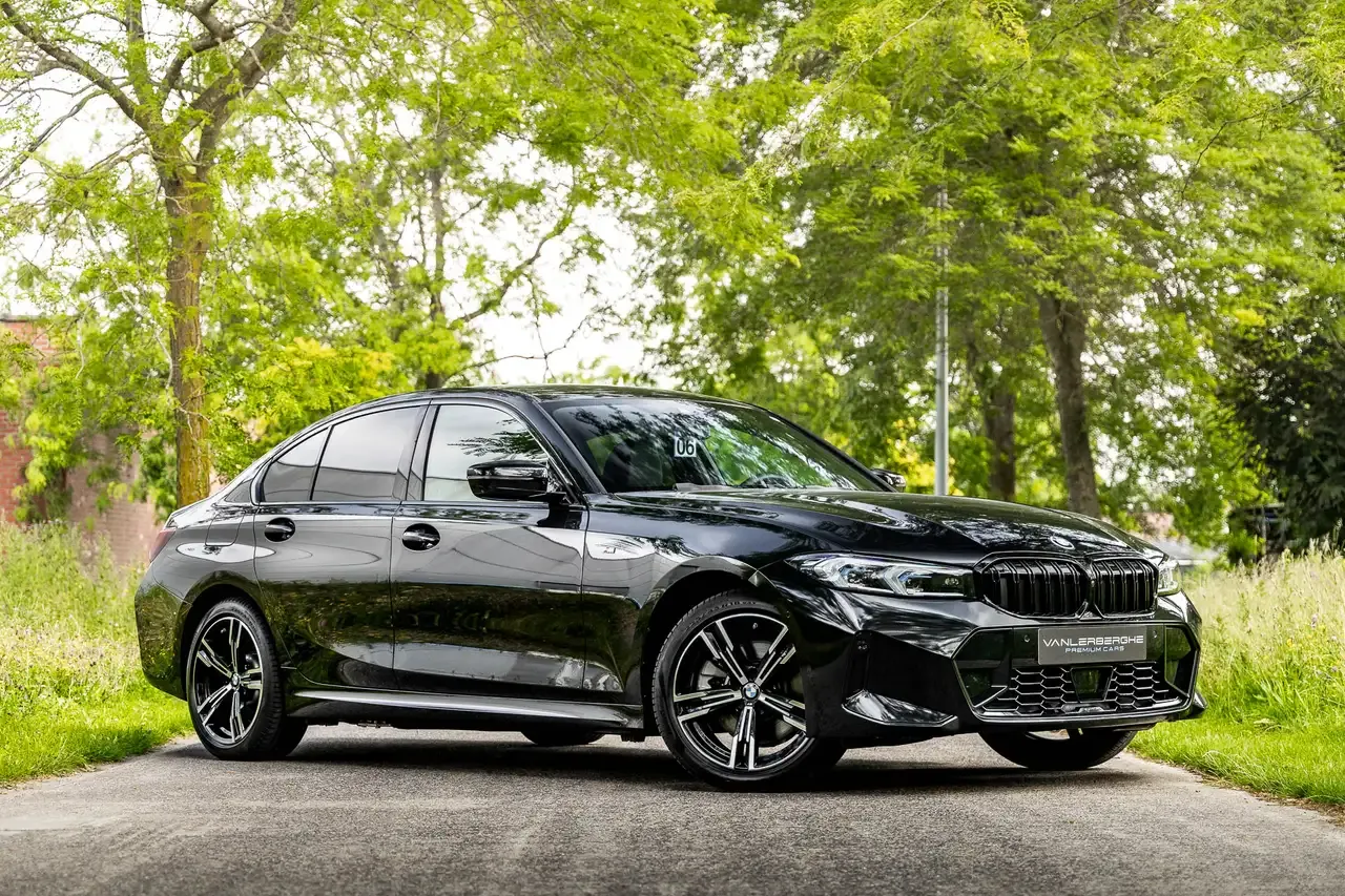 BMW 330 - 1