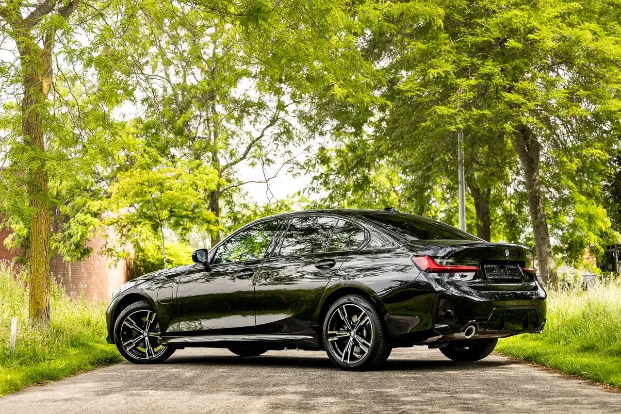 BMW 330 - 19