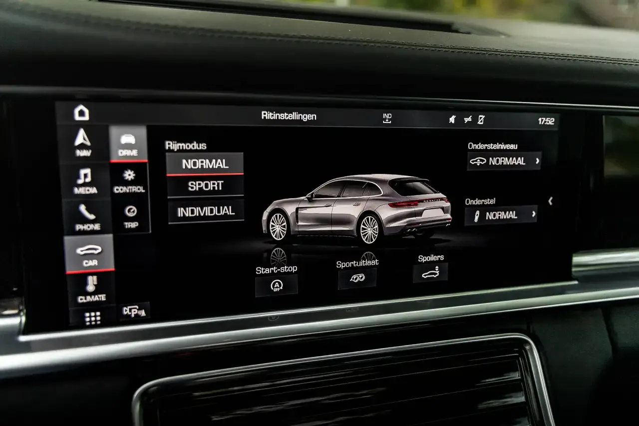 Porsche Panamera - 14