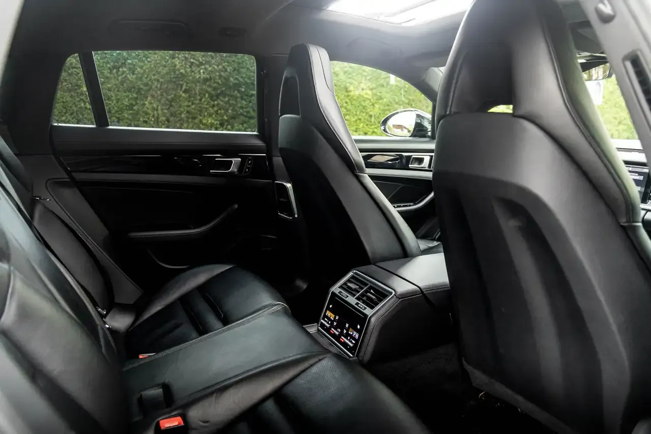Porsche Panamera - 19