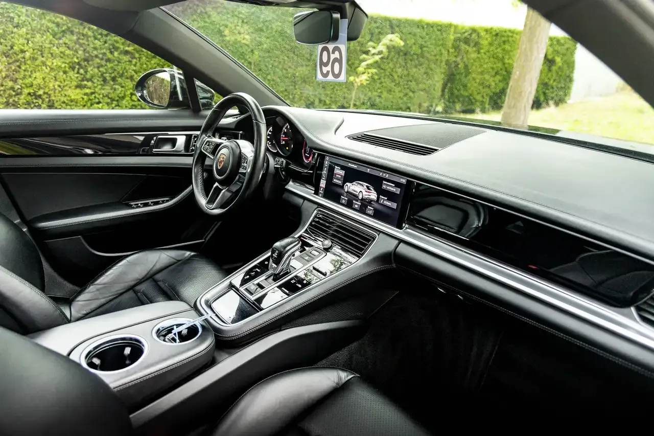 Porsche Panamera - 20