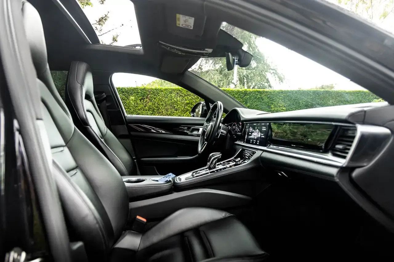 Porsche Panamera - 21