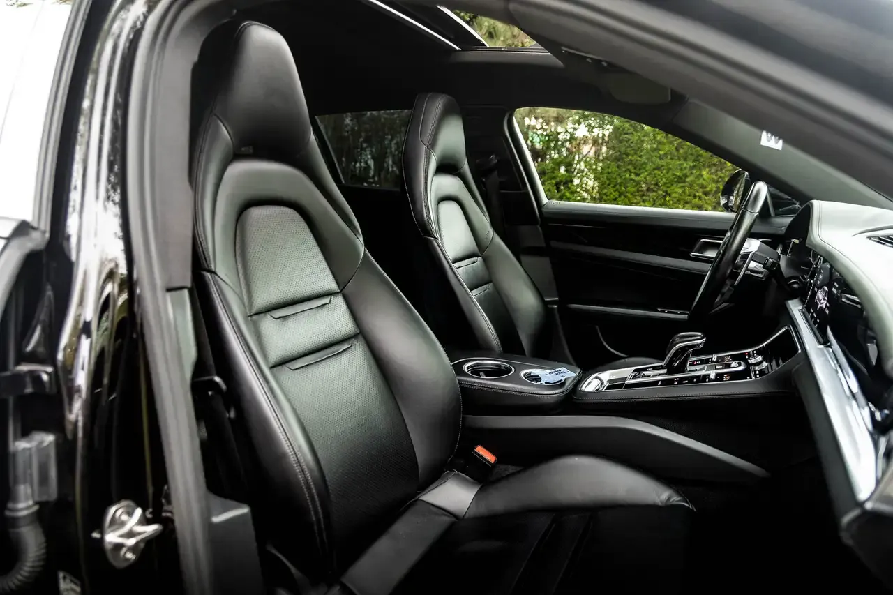 Porsche Panamera - 22