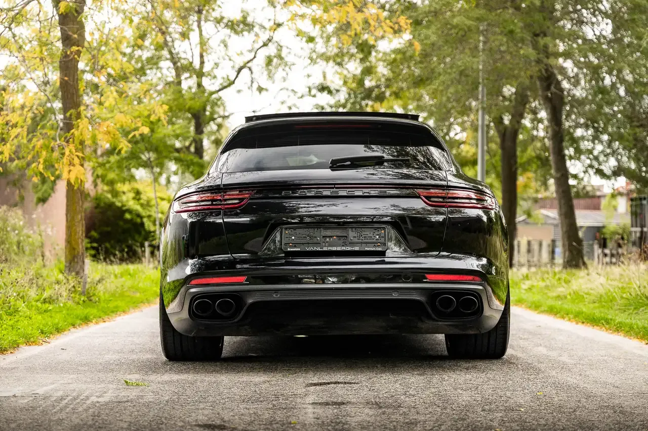 Porsche Panamera - 25