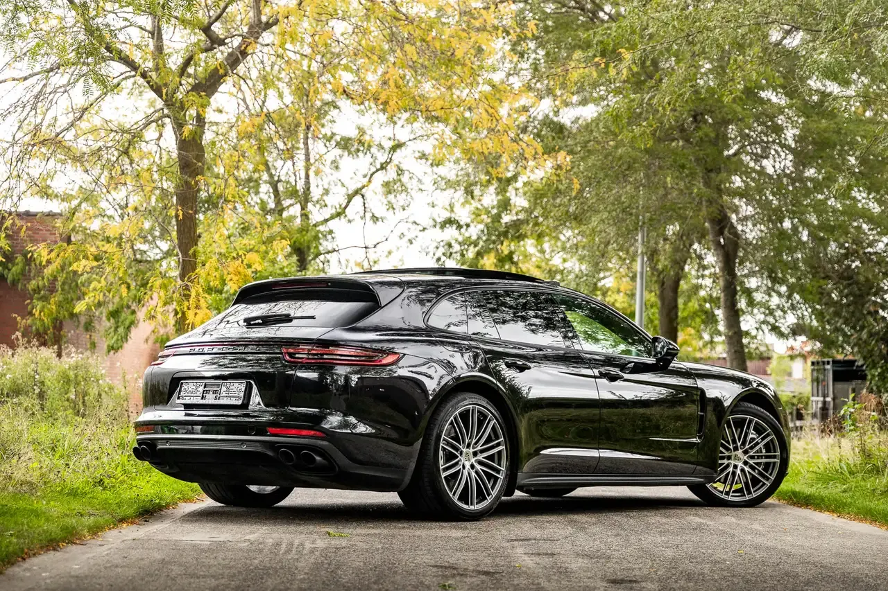 Porsche Panamera - 26