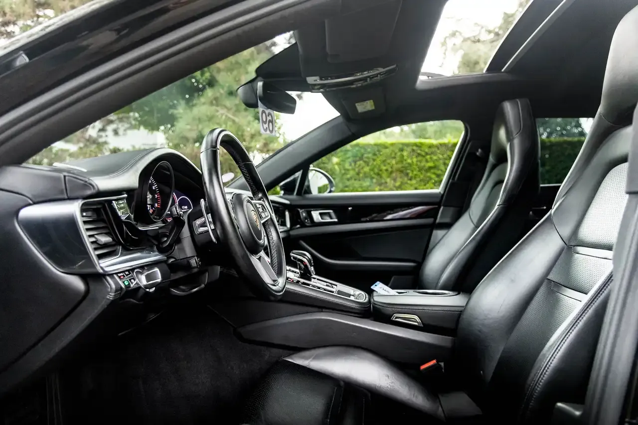 Porsche Panamera - 5