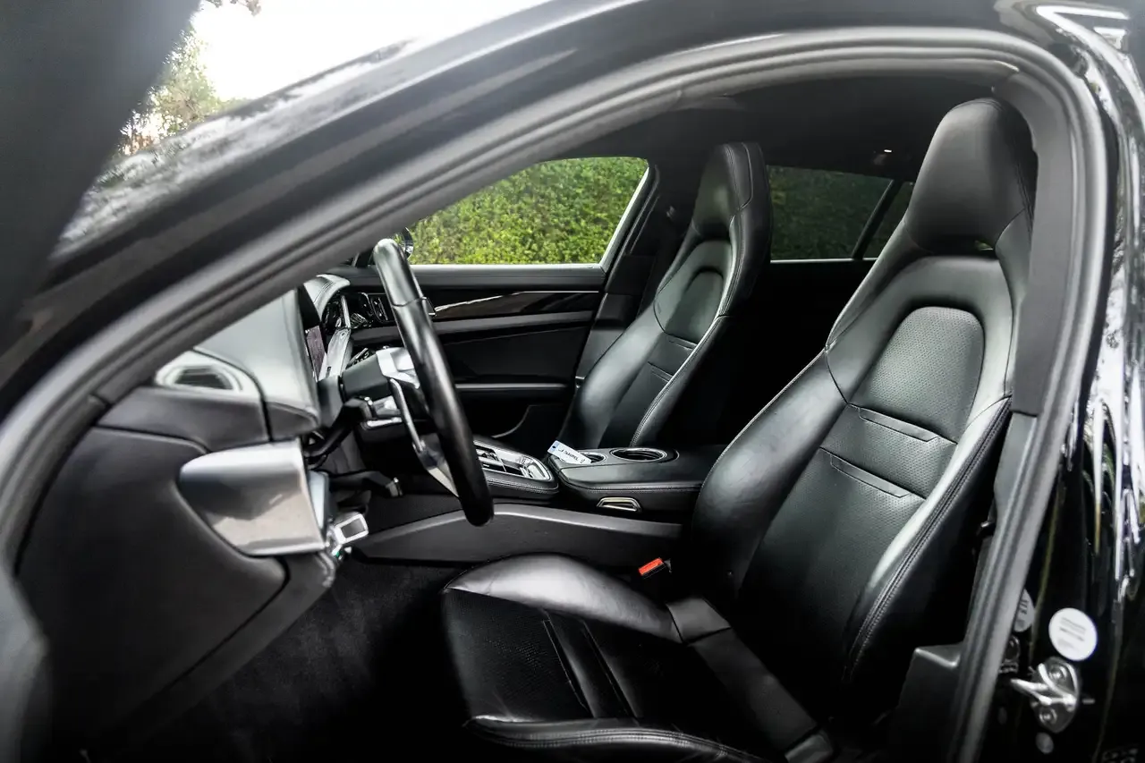 Porsche Panamera - 6