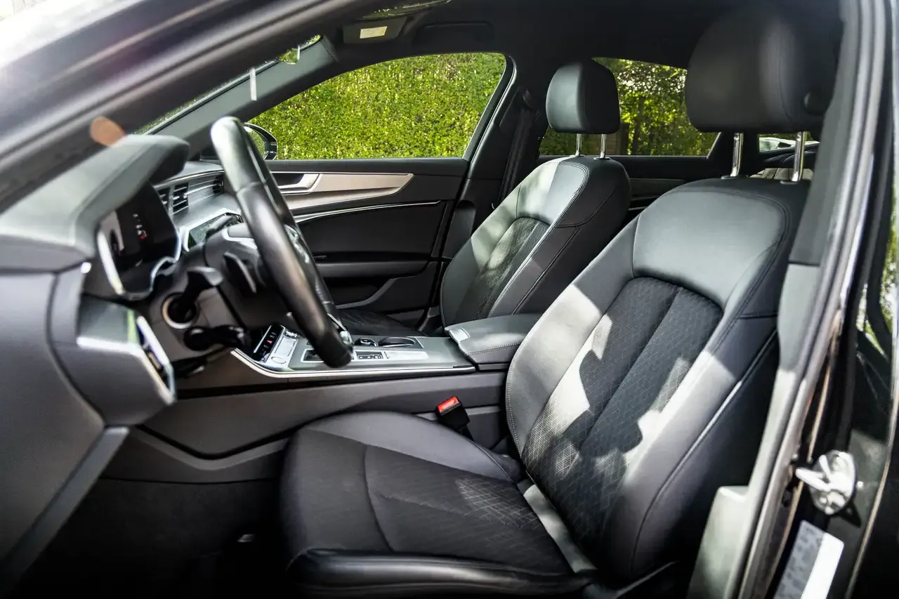 Audi A6 - 6