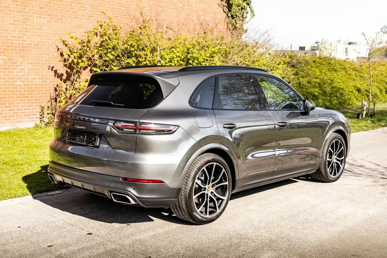 Porsche Cayenne - 24