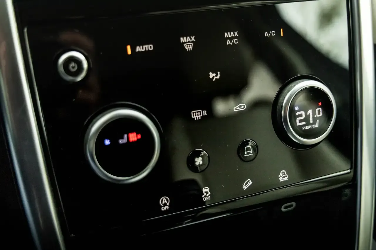 Land Rover Discovery Sport - 14