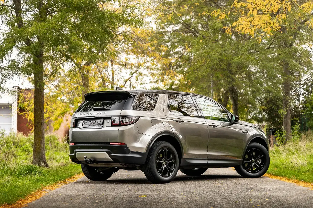 Land Rover Discovery Sport - 24