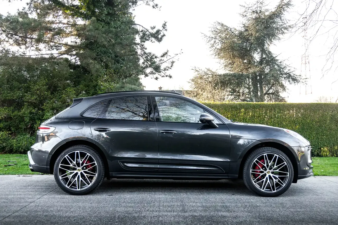 Porsche Macan - 24