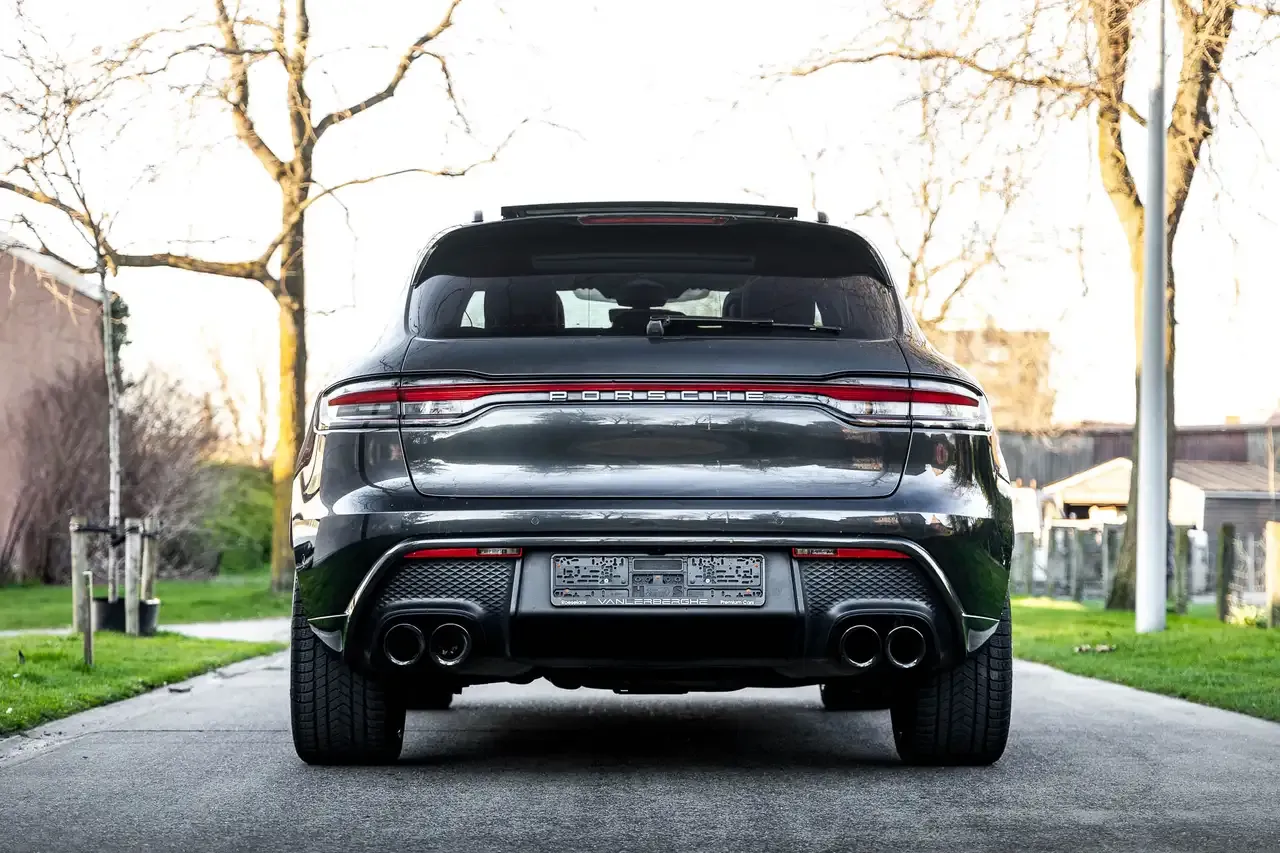 Porsche Macan - 25